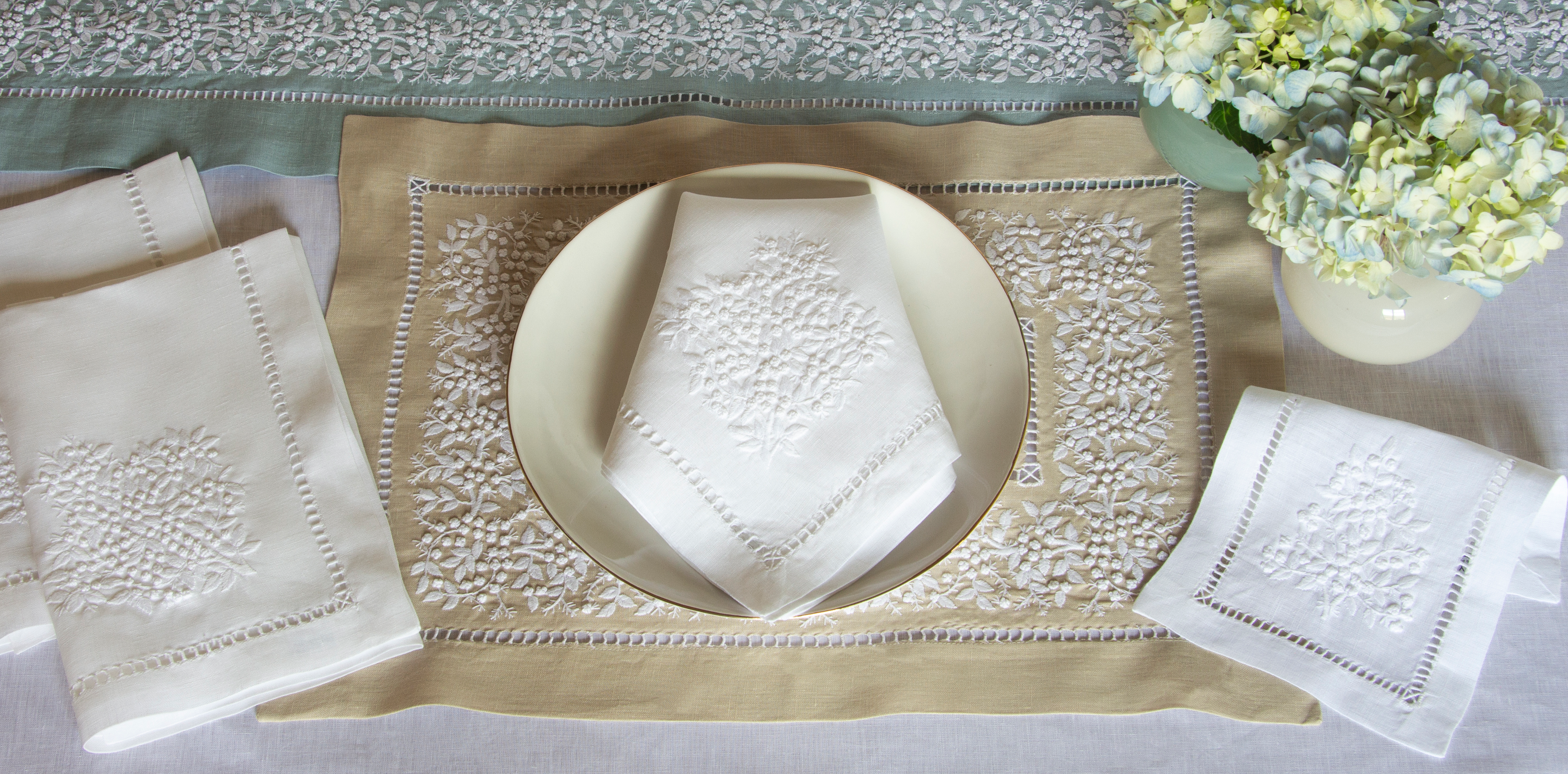 Henry Handwork Jardin Estate Linen Placemat - Tent New York