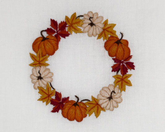 Image of a Henry Handwork Pumpkin Wreath motif.