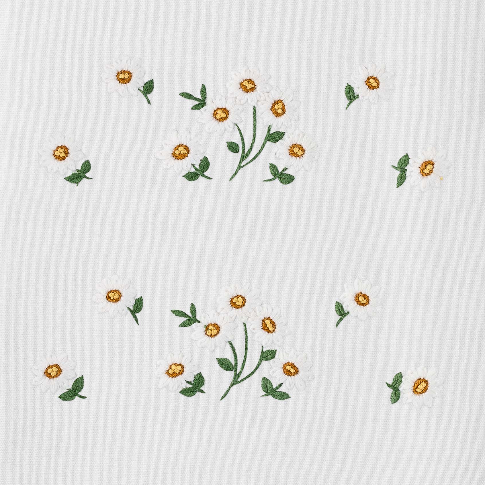 Daisies Scatter Towel - Thumbnail 4